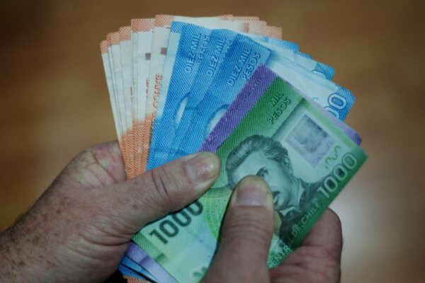 Gobierno ingresa proyecto de reajuste del salario mínimo de 7.546 pesos con suma urgencia legislativa