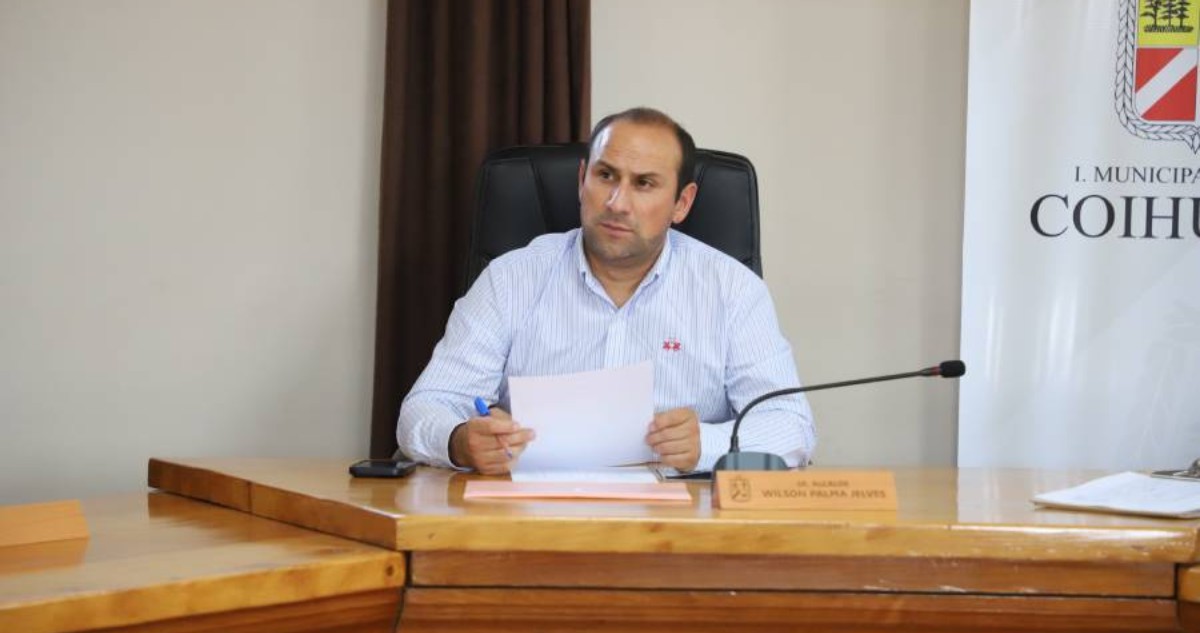 Contraloría determina que alcalde de Coihueco debe asumir costos de su defensa judicial con recursos personales
