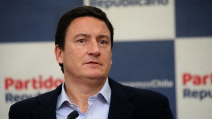 Senador Arturo Squella presenta proyecto de ley para ampliar la legítima defensa a conductores víctimas de encerronas en Chile