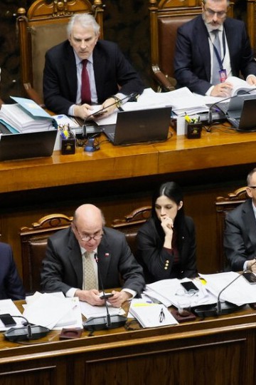 Senado aprueba proyecto de Reconstrucción Nacional y Reactivación Económica: Se incluyen rebaja de impuestos y exenciones para mayores de 65 años