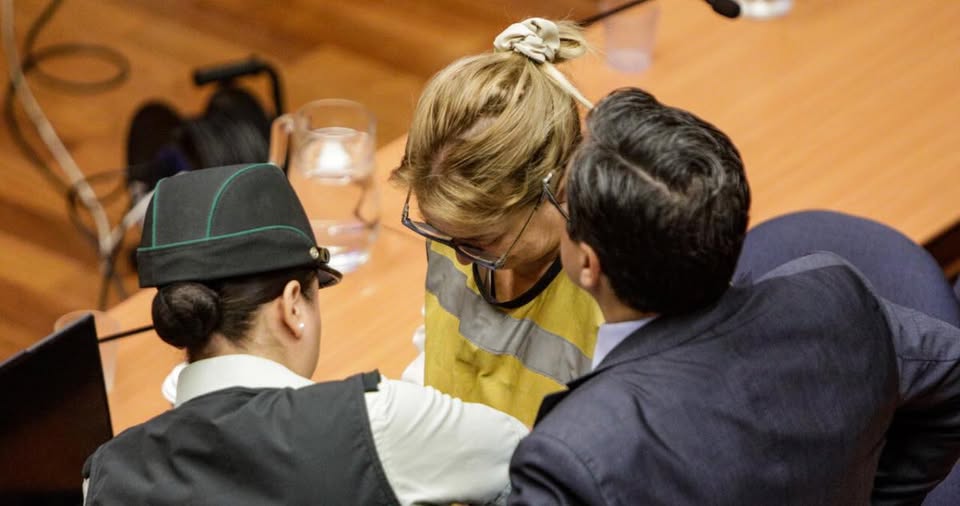 Exministra Ángela Vivanco enfrenta prisión preventiva por delitos de cohecho y lavado de activos en Santiago