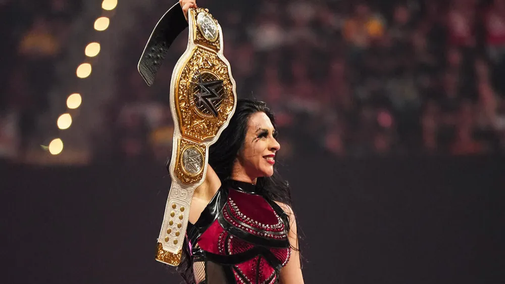 Stephanie Vaquer defiende con éxito su título mundial femenino de WWE en emocionante combate